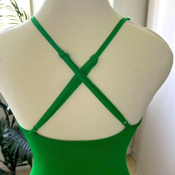 Babaton summer bodycon dress - Picture 4 of 8